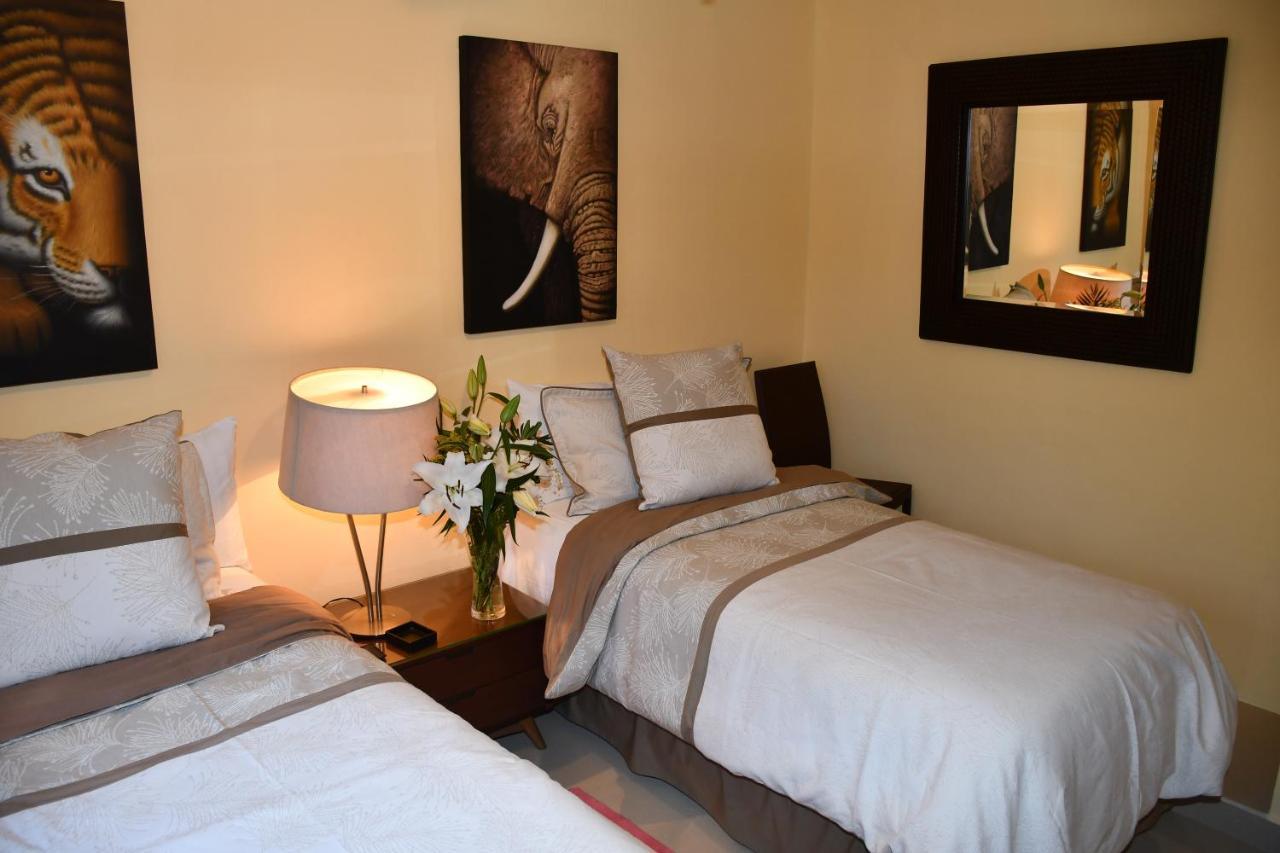 4 Bedroom Luxury Villa & 3 Bedroom Villa With Swimming Pool Close To The Beach Сasa de vacaciones *