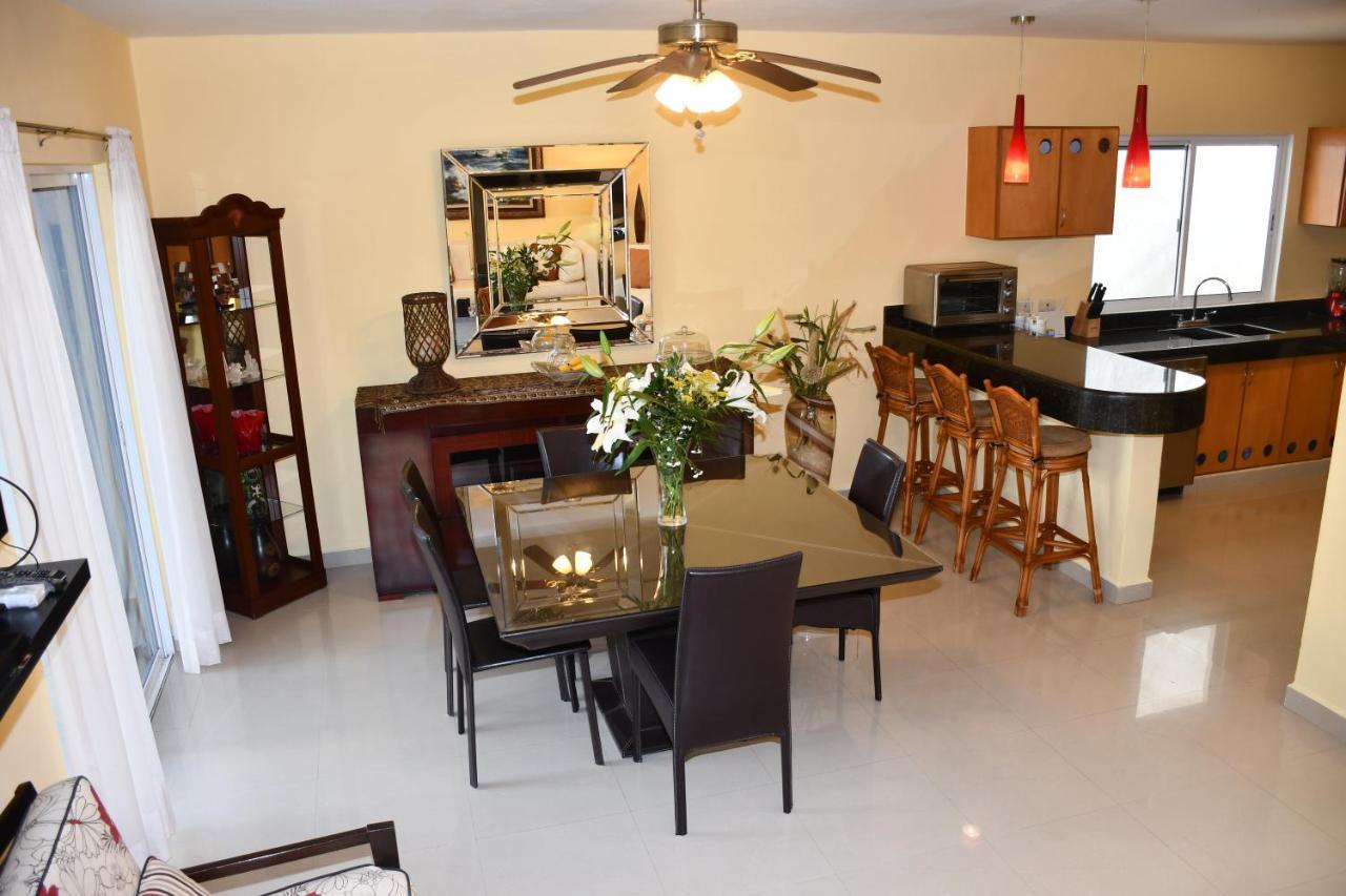 4 Bedroom Luxury Villa & 3 Bedroom Villa With Swimming Pool Close To The Beach Сasa de vacaciones *