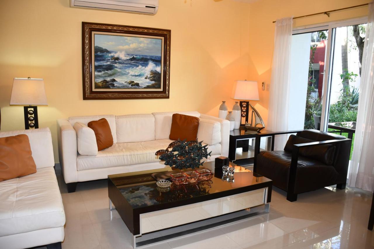 Сasa de vacaciones 4 Bedroom Luxury Villa & 3 Bedroom Villa With Swimming Pool Close To The Beach