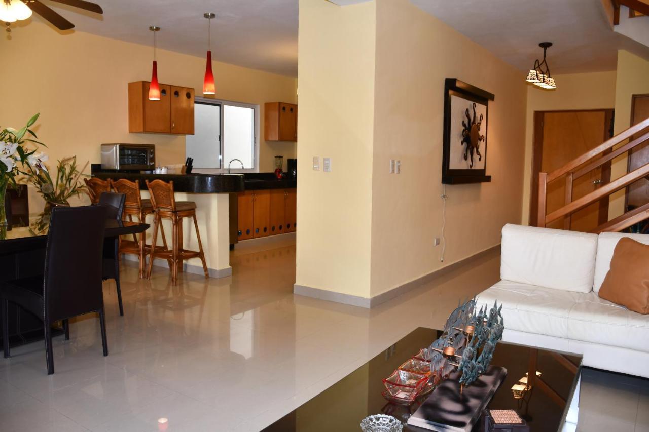 4 Bedroom Luxury Villa & 3 Bedroom Villa With Swimming Pool Close To The Beach Сasa de vacaciones Playa del Carmen