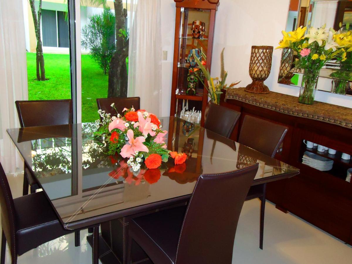 4 Bedroom Luxury Villa & 3 Bedroom Villa With Swimming Pool Close To The Beach Сasa de vacaciones *